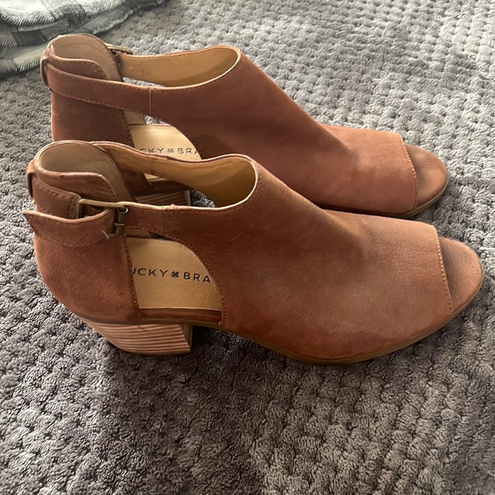 Lucky brand shoes